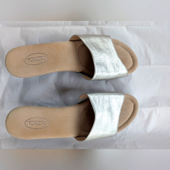 Talbots Slides Sandals, Silver, Leather, Heel Wedge Slip On, Size 8B - Picture 2 of 3